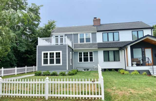 Photo of 1318 INGRAHAM Street NW