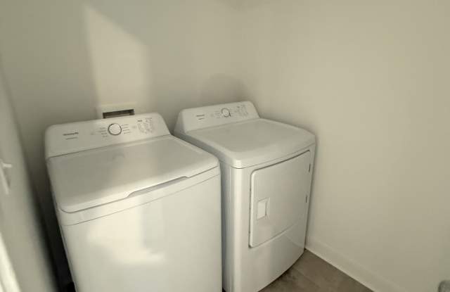 Photo of 15138 Farrington Road