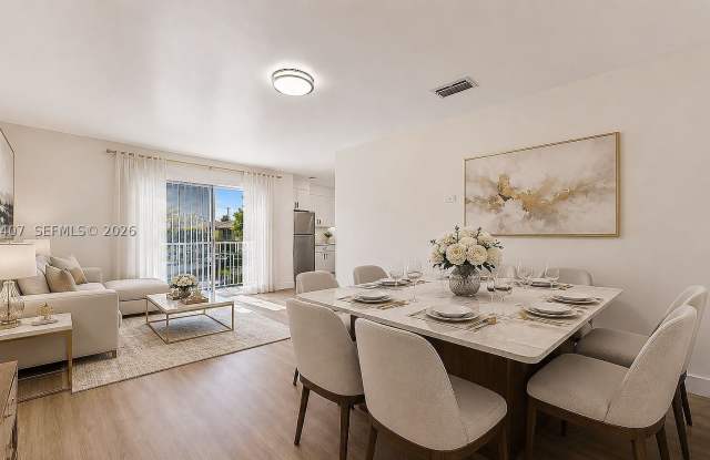 1670 W 42nd St