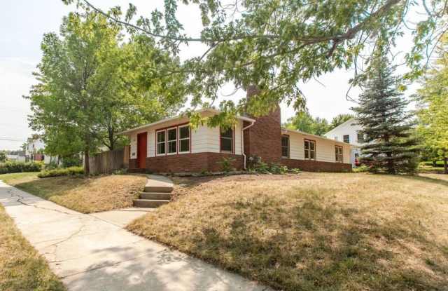 Photo of 3 BED | 1.5 BATH | SPACIOUS HOME | CENTRAL