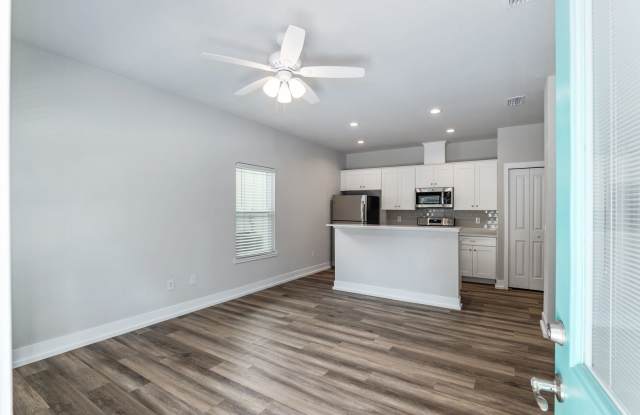 3/3 NEAR UF FOR FALL 2026!