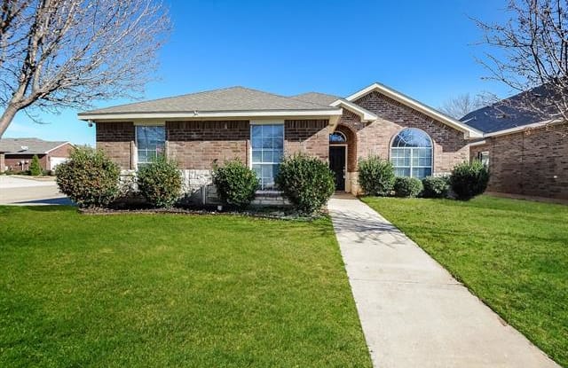 1101 New Meadow Drive - 1101 New Meadow Drive, Azle, TX 76020