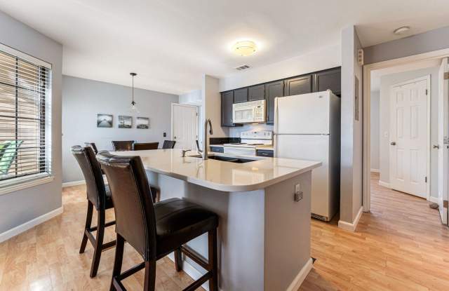 Updated 1 BDR with loft in Gunbarrel