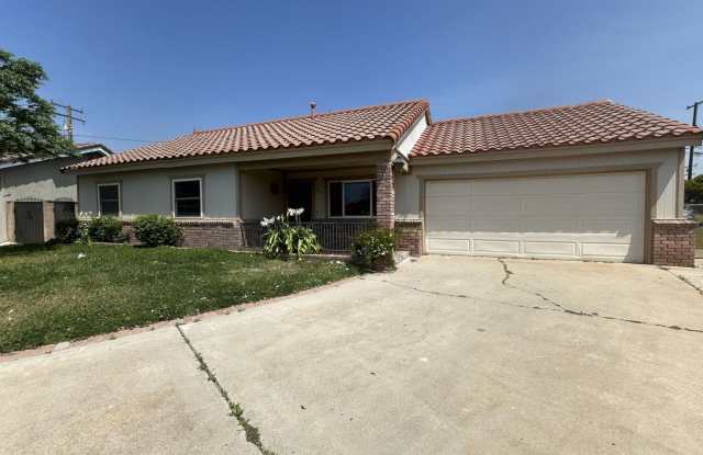 3 Bedroom 2 Bath Home Located in Fontana! photos photos