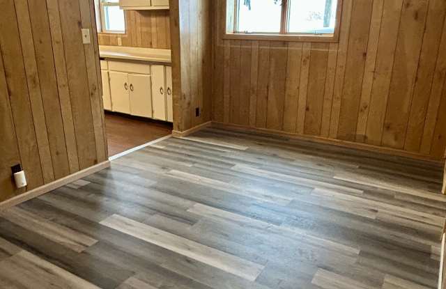 1330 14th Avenue East - 1