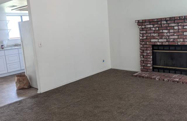 955 East Amber Avenue