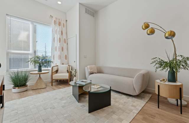 SevenO2 Main Apartments