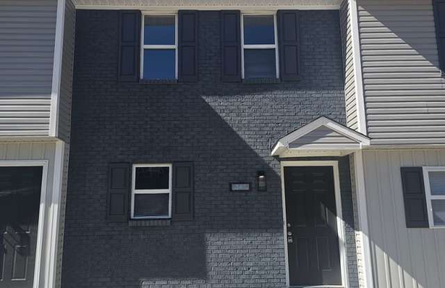 New Listing!!!