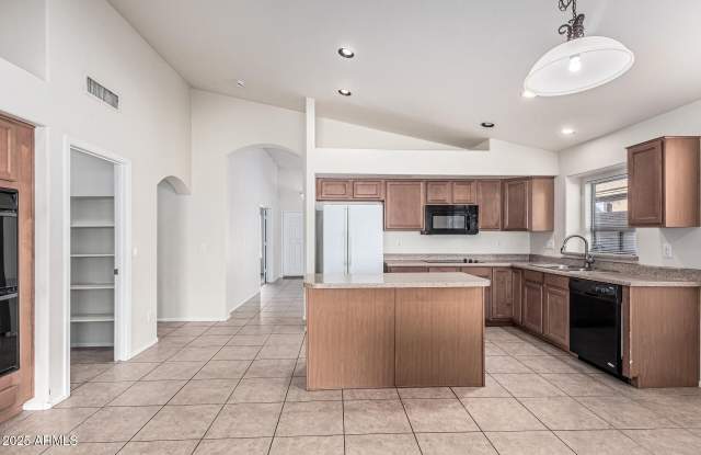 Photo of 16423 W MONROE Street