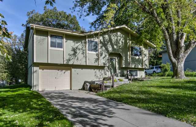 Elkhorn Rental Opportunity