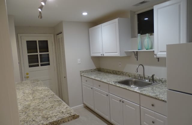 5652 Barrymore Road Centreville Va Apartments For Rent