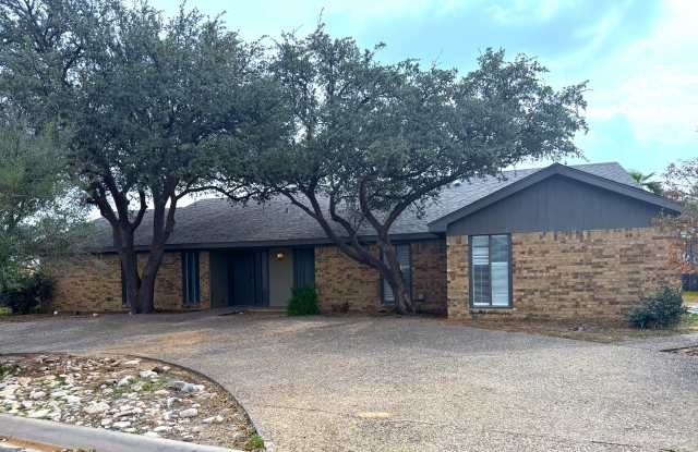 Photo of 2405 Stutz Pl