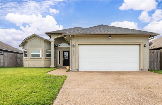 4237 Summer Wind Dr - 4237 Summer Wind Drive, Corpus Christi, TX 78413