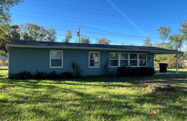 6021 Gates Court - Four Bedroom Ranch Style Home w/Central Air - *Available Now*