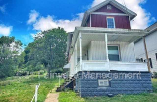 215 North 4th Street