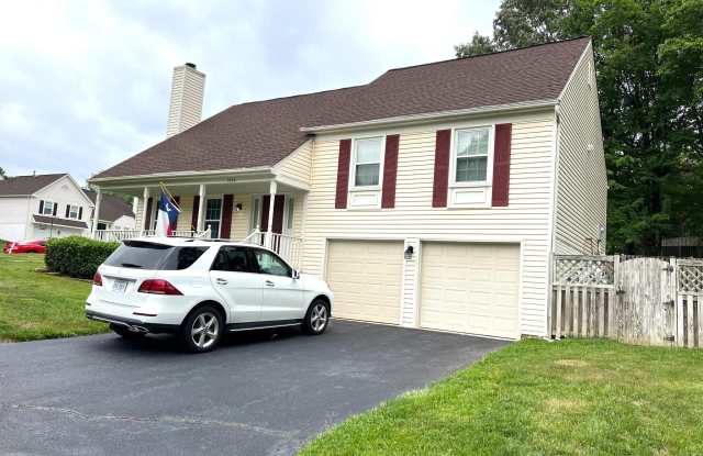 7684 GREEN GARLAND Drive