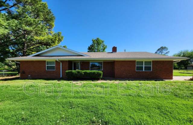 317 West Winchester Avenue - 317 West Winchester Avenue, Byng, OK 74820