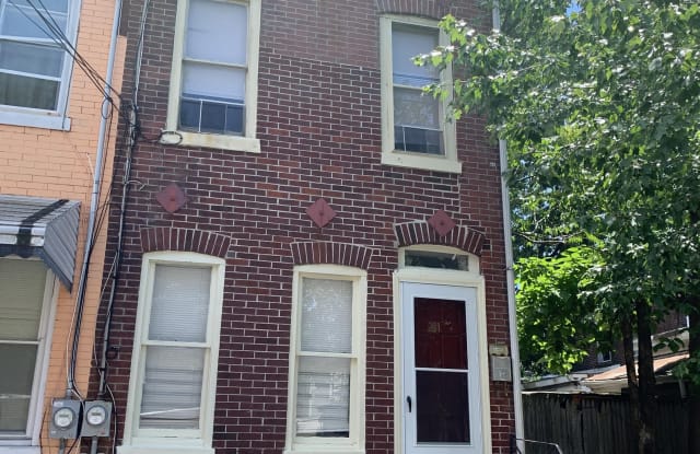 211 Pearl Street - 211 Pearl Street, Trenton, NJ 08609