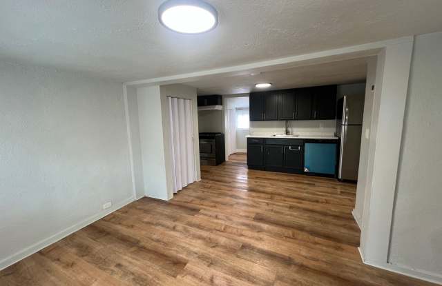 2 Bed 1 Bath House in Westwood Neighborhood