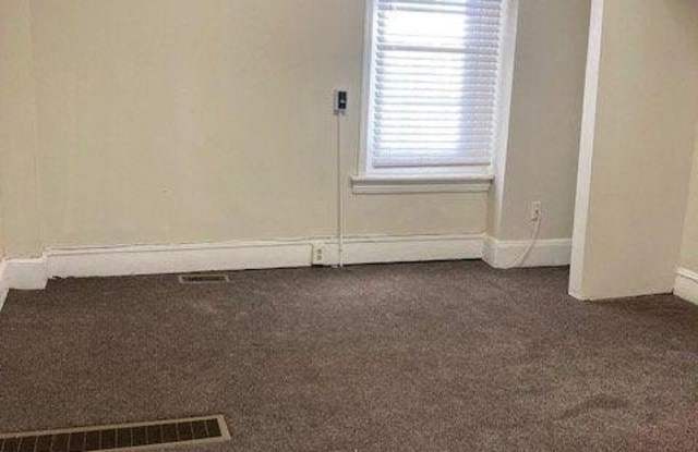 404-404 E MAIN Street