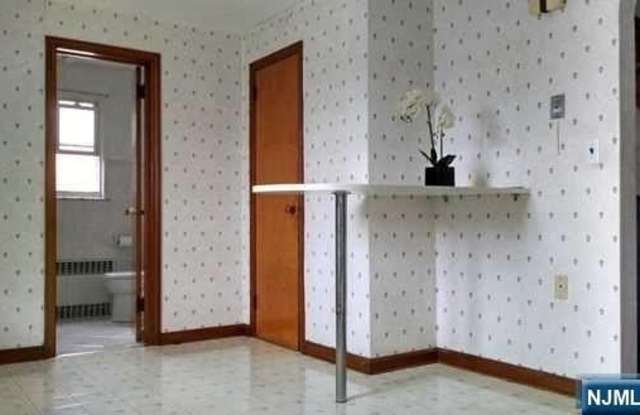 208 Columbus Place 2nd FL