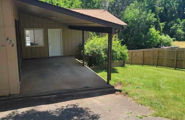 434 Cherokee Heights Dr - 434 Cherokee Heights Drive, Blount County, TN 37801