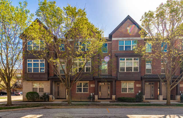721 Summit Lane