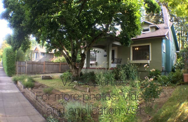 1624 SE 54th Ave - 1624 Southeast 54th Avenue, Portland, OR 97215