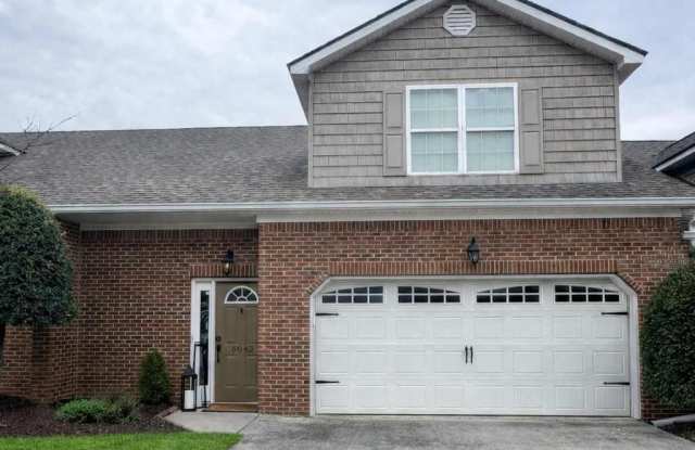 6843 Village Lake Circle