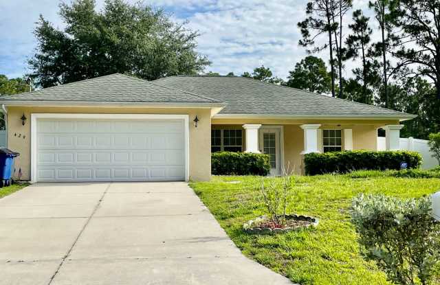 Lehigh Acres-NOW AVAILABLE **3 Bedroom/ 2 Bath with PRIVACY FENCED back yard!! **