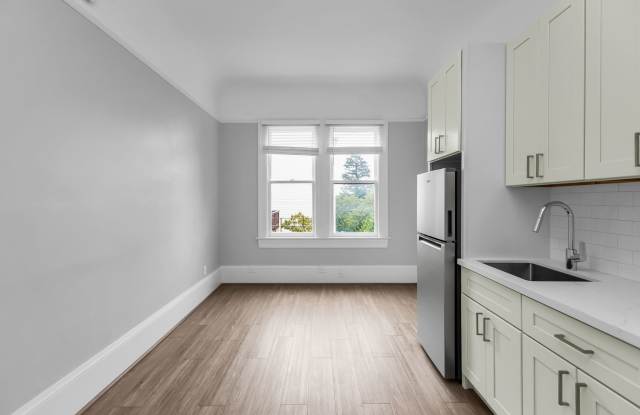 Photo of 2136 Broderick Street