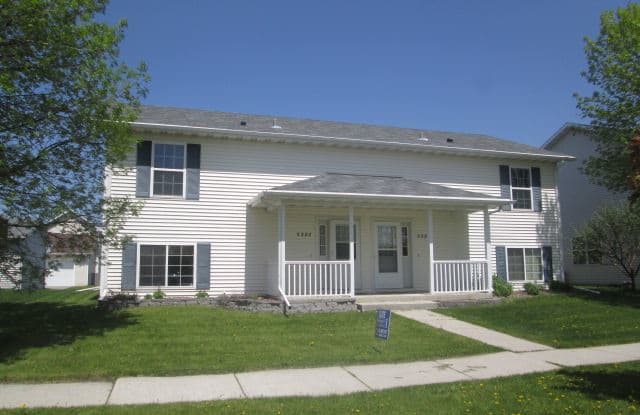 5392 6th Ave N - 5392 6th Avenue North, Grand Forks, ND 58203