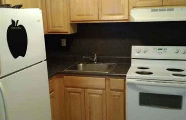 904 Booth Street 2nd floor