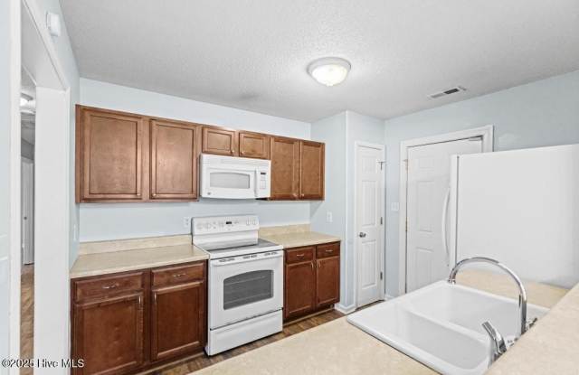 111 Honey Tree Court lot: 8