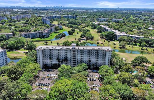 3520 Oaks Way unit: 1010