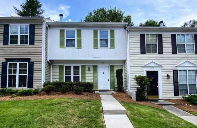 2504 Queen Anne Court