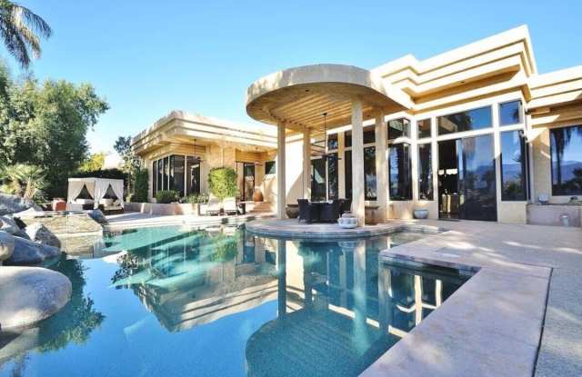 Photo of 25 Avenida Andra