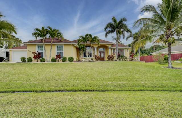 3406 SW Catskill Drive