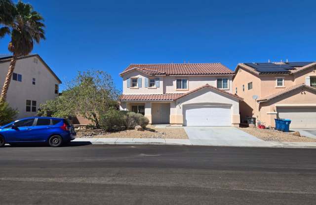 A Spacious 4 Bedroom House in Iron Mountain Ranch