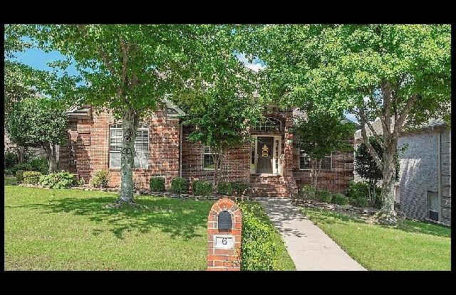 6 Wellington Colony Drive