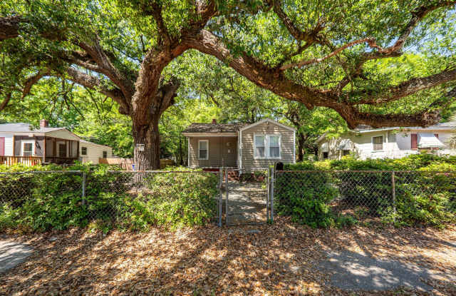 3 Bedroom, 1 Bathroom Home in Dorchester Terrace - North Charleston