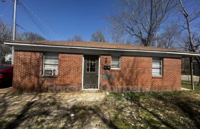 808 Cobb Cir