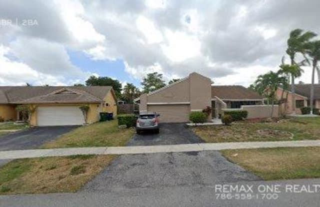 7061 NW 49th Pl - 7061 Northwest 49th Place, Lauderhill, FL 33319