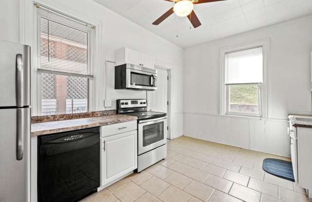 Amazing 3 bedroom home in Mt. Washington available June 1st!