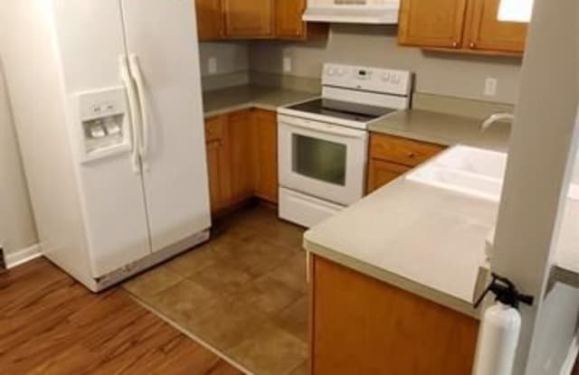 Arbor Heights Condominiums - 4210 Packard St, Washtenaw County, MI 48108