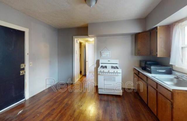 373 West Ave