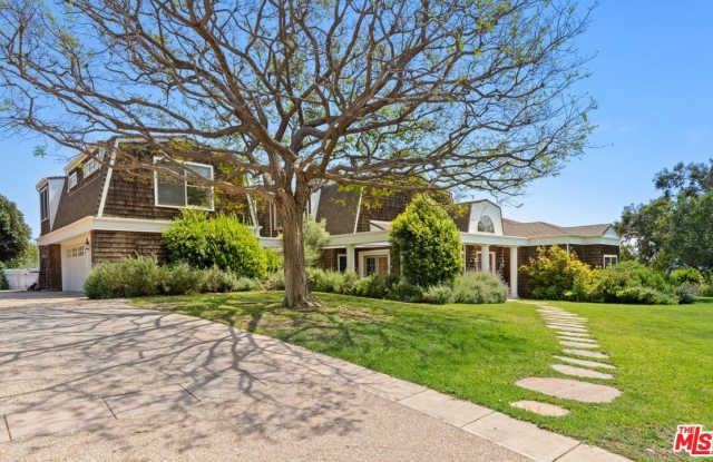 5920 Clover Heights Ave