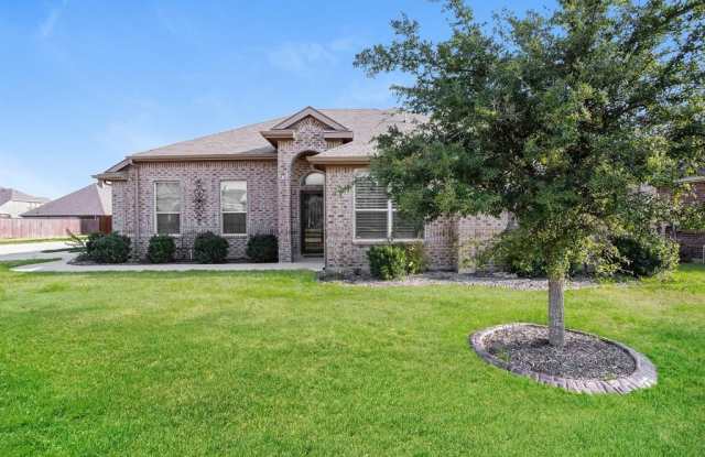 1629 Signature Drive - 1629 Signature Drive, Weatherford, TX 76087