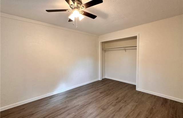 1706 N Interstate 35 unit: 13