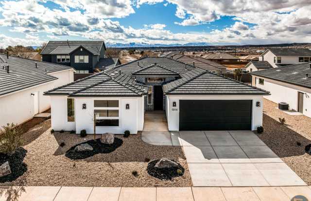 1806 South Roy Court